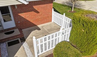 209 Greenbriar Ln, Dalton, OH 44618