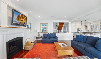 73 E 25th St, Avalon, NJ 08202