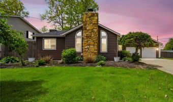 2013 Deerfield Dr, Ashtabula, OH 44004