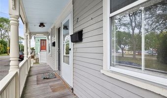 7 Marsh St, Newport, RI 02840