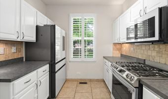 642 W Moreland Ave, Addison, IL 60101