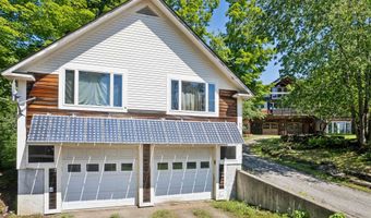 817 Gulf Rd, Barnard, VT 05031