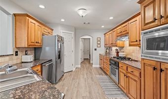 1257 East Dr, Bartlesville, OK 74006
