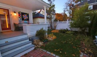 15 McKinley St, Bangor, ME 04401