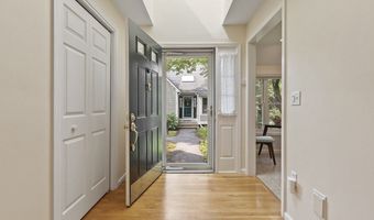 32 Brewster Ln 32, Acton, MA 01720
