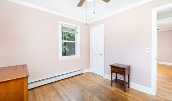 404 Soundview Ave, Bridgeport, CT 06606