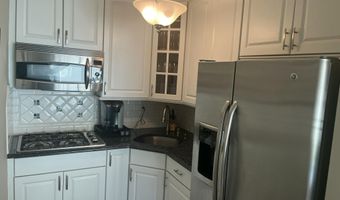 100 3rd Ave 32, Belmar, NJ 07719