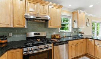 582 Trapelo Rd 582, Belmont, MA 02478