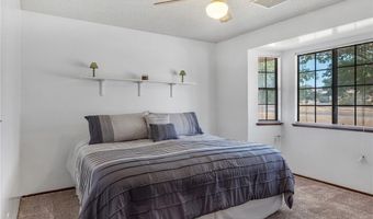 19456 Saint Timothy Ln, Apple Valley, CA 92307