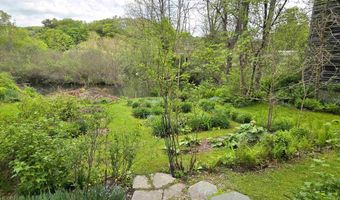 22 Kimball Hill Rd, Putney, VT 05346