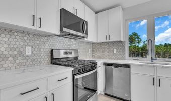 169 Grand Central Pkwy, Bayville, NJ 08721