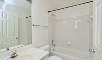 5236 BALLYCASTLE Cir, Alexandria, VA 22315