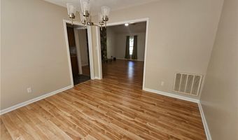 704 Midmar St, Aberdeen, NC 28315