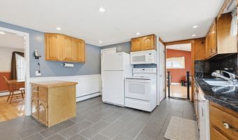 49 Brown St, Attleboro, MA 02703