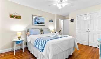 4 Goodwin St 1, Newport, RI 02840