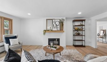 2219 N UNION St, Appleton, WI 54911