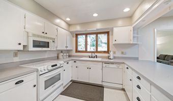 16390 SE HILLSIDE Ln, Milwaukie, OR 97267