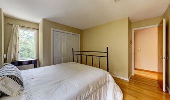 15 Brookridge Dr, Avon, CT 06001