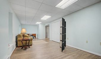 816 BOATSWAIN Way, Annapolis, MD 21401