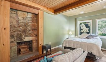160 Ross Hill Rd, Charlestown, RI 02813