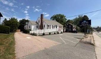 72 E Main Rd, Middletown, RI 02842
