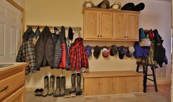 142 Tolman Rd, Clark, WY 82435