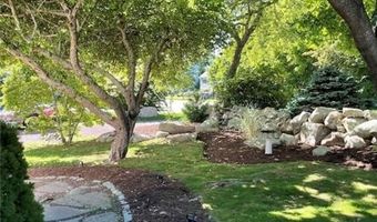 28 Palm Beach Ave, Narragansett, RI 02882