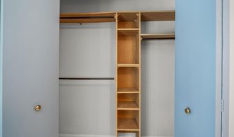 2050 Chalmers Dr, Ann Arbor, MI 48104