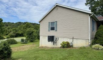 8005 Stonecastle, Athens, OH 45701