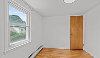 56 Brookfield Dr, Cranston, RI 02920