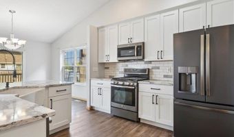 1415 Deerfield Dr, North Liberty, IA 52317