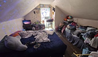18 Boynton St, Bangor, ME 04401