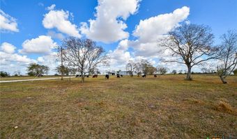 1093 Sunderman Rd, Alleyton, TX 78935