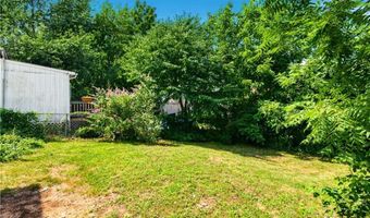 82 Dyer Ave, East Providence, RI 02915