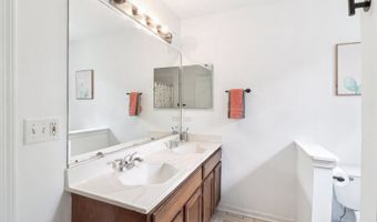 1256 Edgewater Ln, Antioch, IL 60002