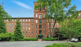 2 School St 133, Lincoln, RI 02802