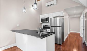 521 Warren St 4, Albany, NY 12208
