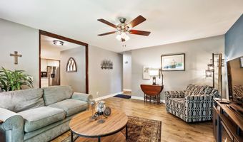 1222 Iowa Dr, Madison, WI 53704