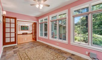 2410 State Ave, Ames, IA 50014