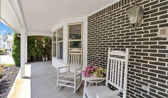 24 Rosewood Dr, Amherst, NY 14221