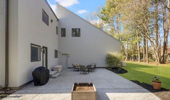 29 Dennell Dr, Lincoln, RI 02865
