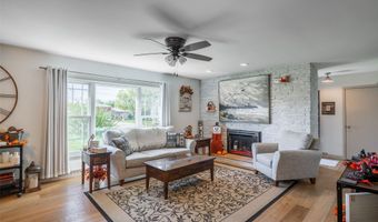 713 17th Ave SW, Altoona, IA 50009