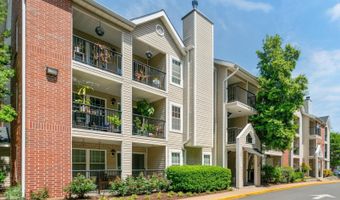 3308 WYNDHAM Cir 321, Alexandria, VA 22302