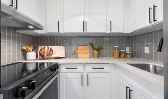 545 Queen St 628, Honolulu, HI 96813
