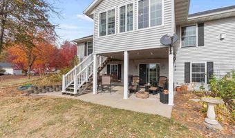 5709 Oak Crest Hill Rd SE, Riverside, IA 52327