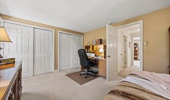 64 Colonial Vlg, Falmouth, ME 04105