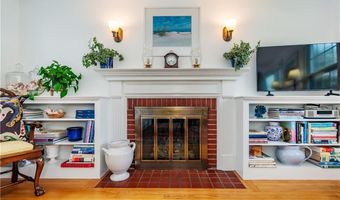 170 Pilgrim Pkwy, Warwick, RI 02888