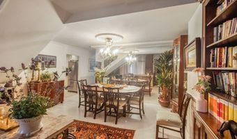 1200 N NASH St 211, Arlington, VA 22209