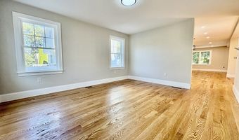 5 Day St, Billerica, MA 01821