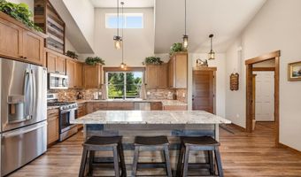 150 Links Dr, Blanchard, ID 83804